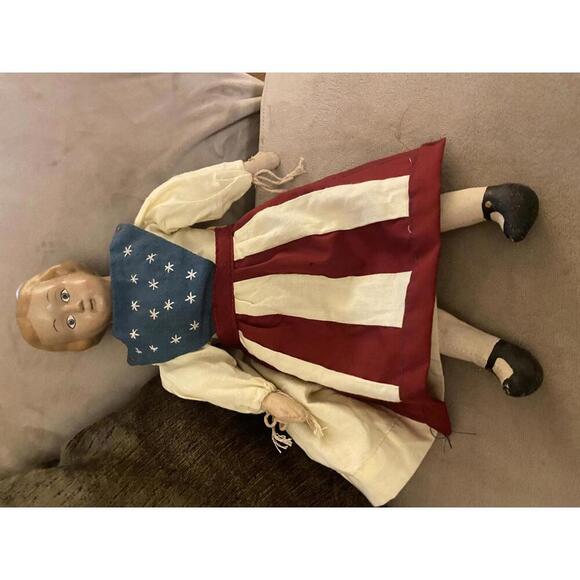 Vintage Betsy Ross Cloth Doll with Patriotic Dress - Picture 3 of 10
